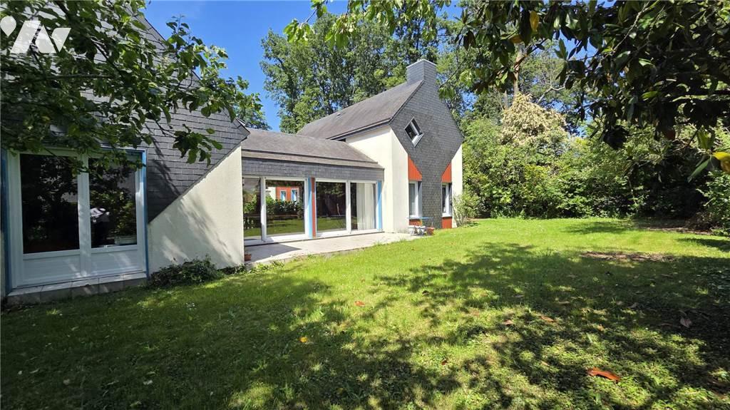 Maison 8 pièces 221 m² · à Cesson-Sévigné · 221 m² · 760 000 €