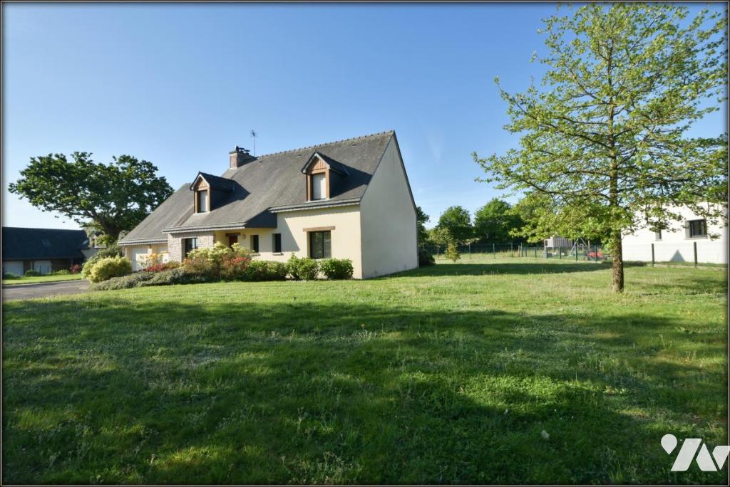 Maison 5 pièces 104 m² · à Saint-Thurial · 104 m² · 270 000 €