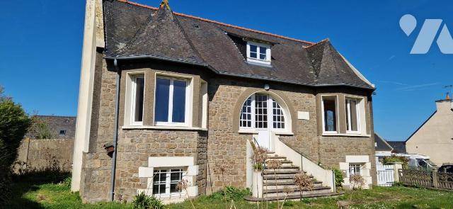 Maison 5 pièces 99 m² · à Saint-Méloir-des-Ondes · 98,6 m² · 300 000 €
