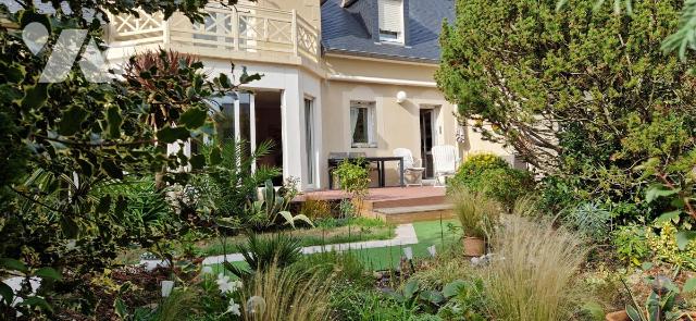 Maison 7 pièces 210 m² · à Saint-Malo · 210 m² · 1 350 000 €