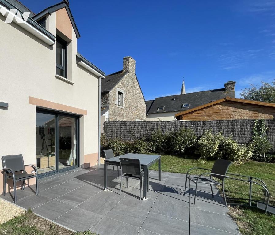 Maison à Saint-Père-Marc-en-Poulet