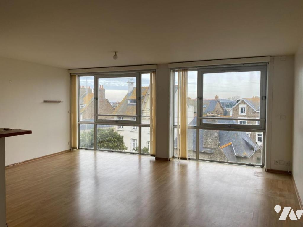 Appartement 3 pièces 87 m² · à Saint-Malo · 87,2 m² · 860 €/mois