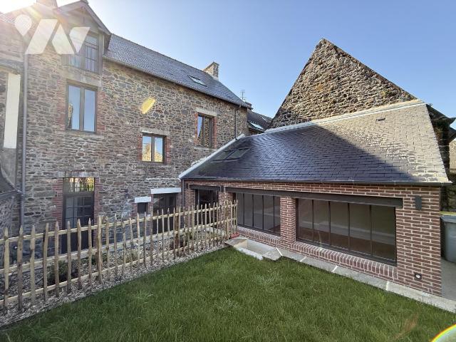Maison 8 pièces 152 m² · à Saint-Suliac · 152 m² · 850 000 €