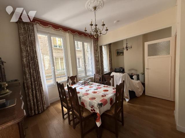 Appartement 5 pièces 89 m² · à Saint-Malo · 88,9 m² · 330 000 €