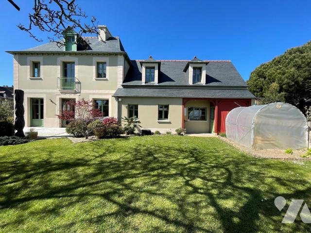 Maison 5 pièces 220 m² · à Cancale · 220 m² · 930 000 €