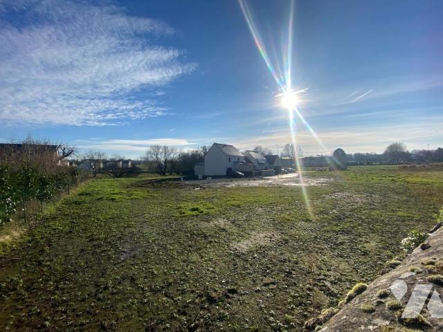 Terrain 330 m² · à Dol-de-Bretagne · 330 m² · 46 500 €