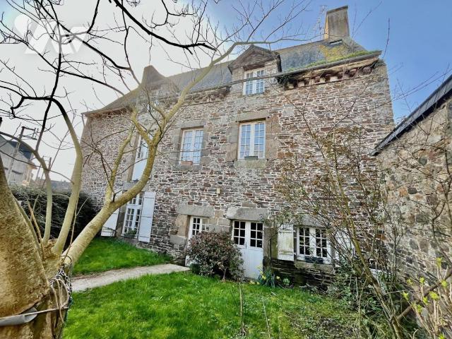 Maison 7 pièces 157 m² · à Dol-de-Bretagne · 157 m² · 360 000 €