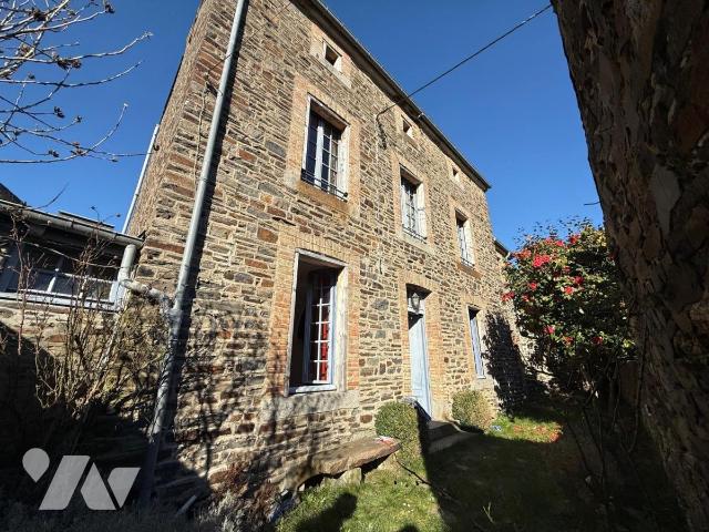 Maison 5 pièces 100 m² · à Dol-de-Bretagne · 100 m² · 130 000 €