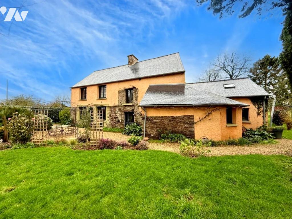 Maison 11 pièces 162 m² · à Pleugueneuc · 162 m² · 410 000 €