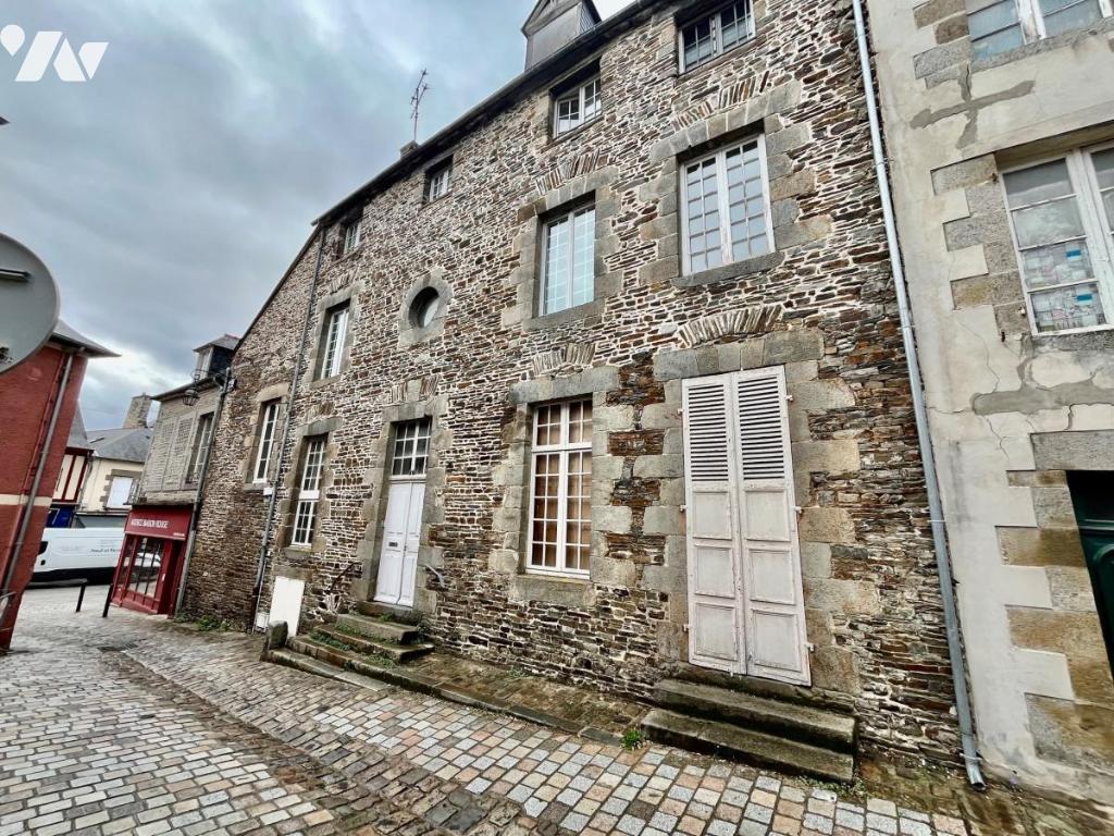 Immeuble 227 m² · à Dol-de-Bretagne · 226,6 m² · 210 000 €