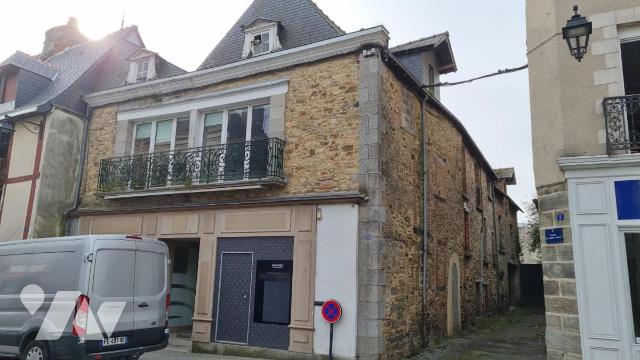 Maison 7 pièces 167 m² · à Guerche-de-Bretagne · 166,8 m² · 150 000 €