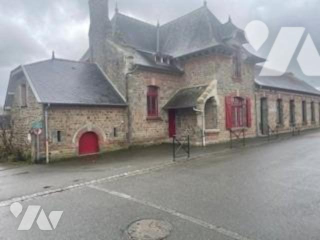 Maison à Étrelles