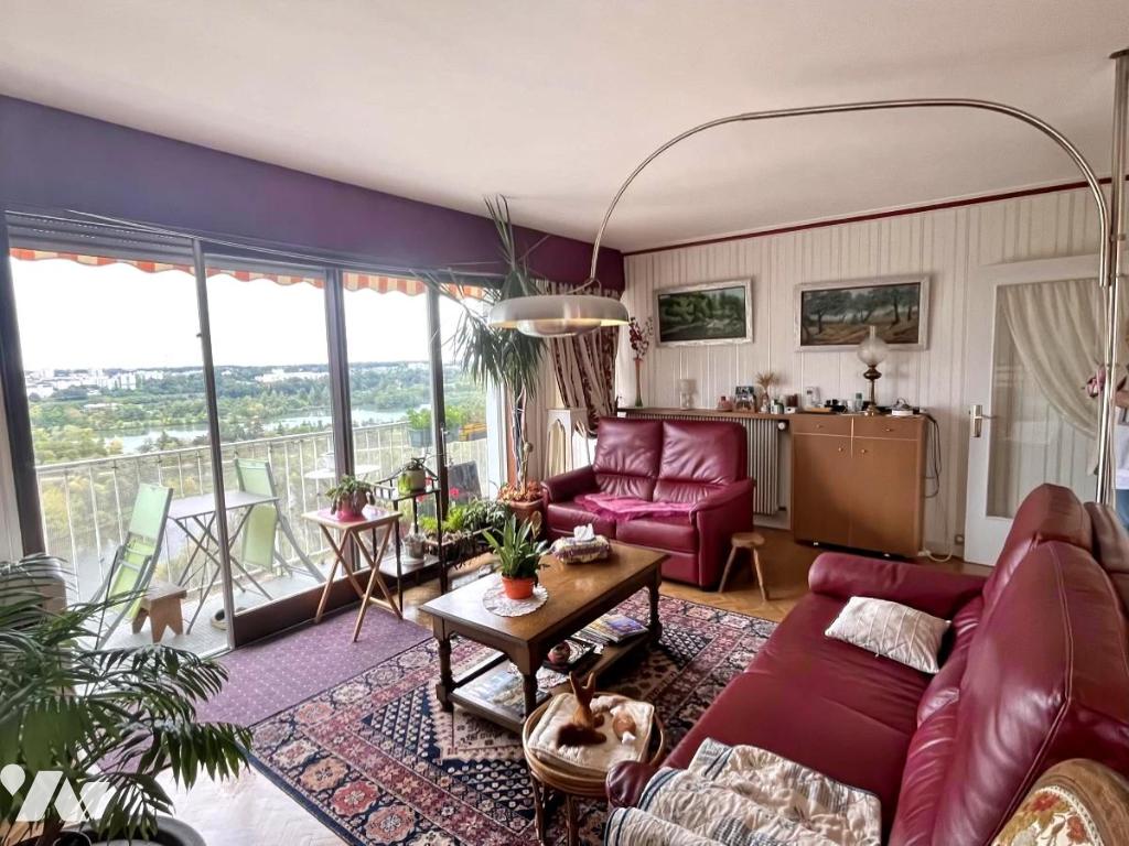 Appartement 4 pièces 85 m² · à Tours · 85,2 m² · 130 000 €