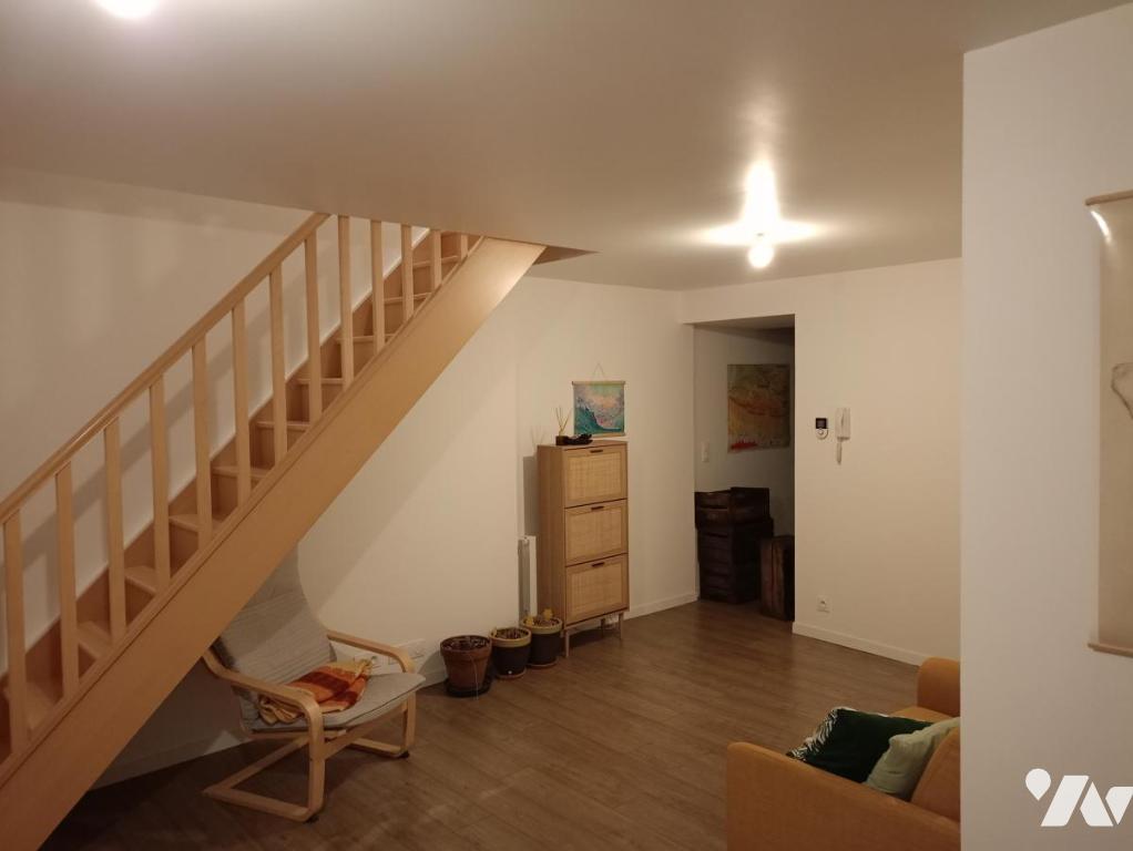 LOCATION appartement-VERNOU SUR BRENNE (37)