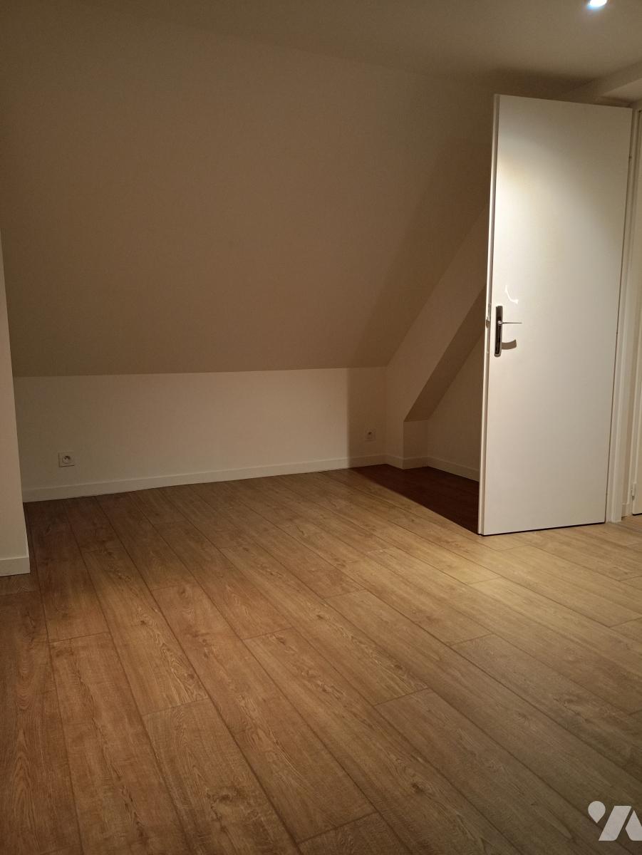 LOCATION appartement-VERNOU SUR BRENNE (37)