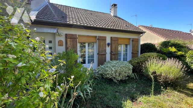 Maison 4 pièces 93 m² · à Monnaie · 93 m² · 185 000 €