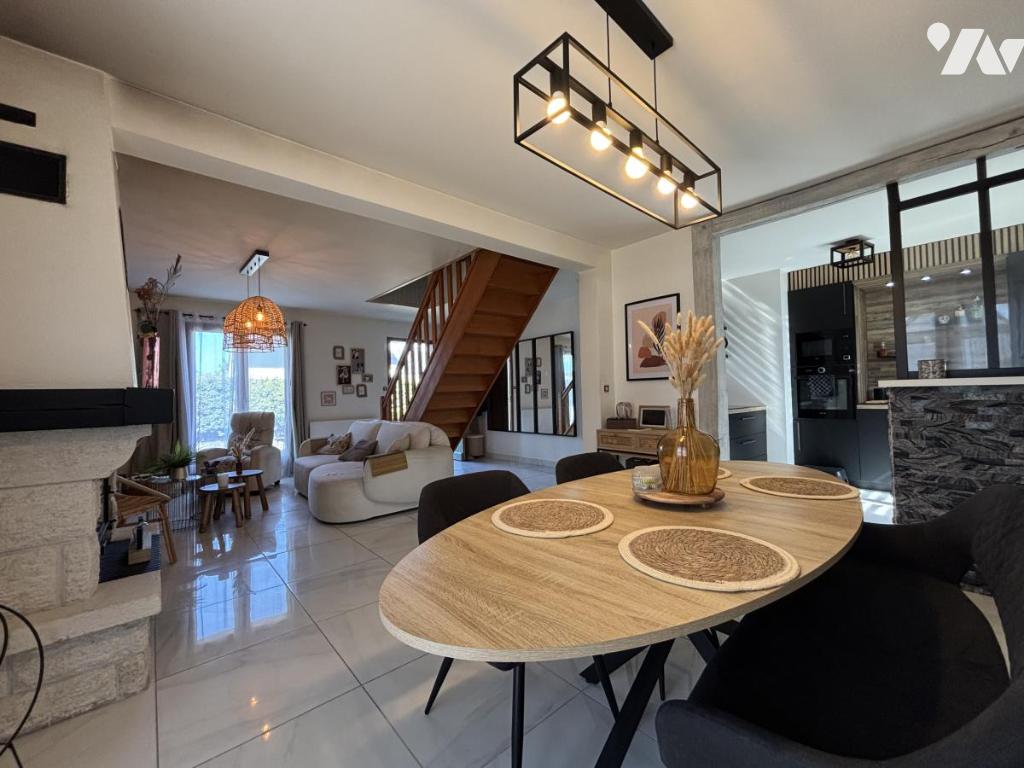 Maison 4 pièces 122 m² · à Cerelles · 122 m² · 251 000 €