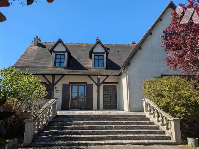 Maison 7 pièces 230 m² · à Sainte-Maure-de-Touraine · 230 m² · 290 000 €
