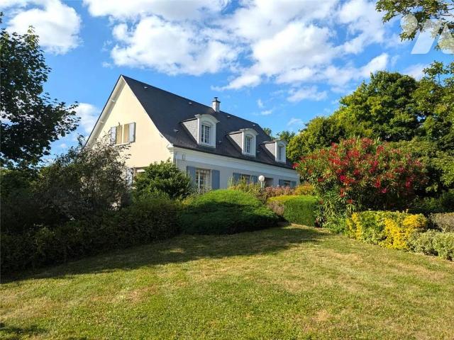 Maison 7 pièces 203 m² · à Sainte-Maure-de-Touraine · 203 m² · 332 000 €