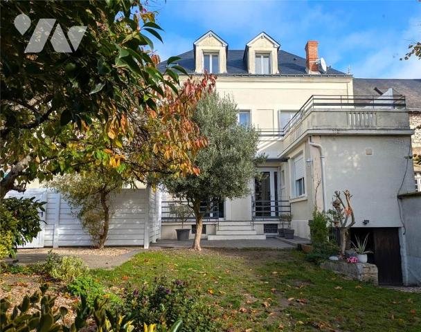 Maison 158m² — Pouzay