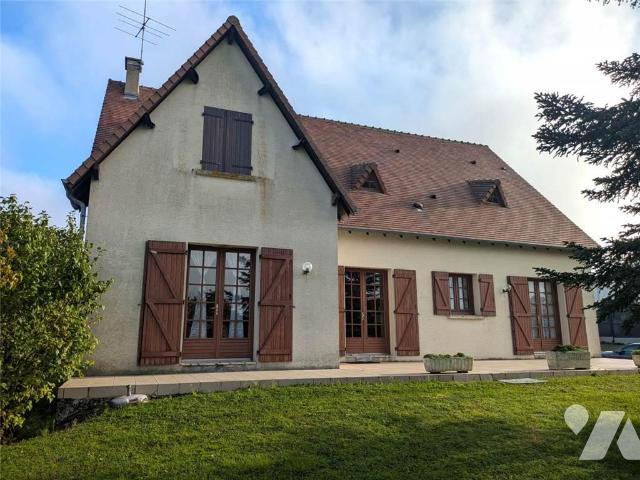 Maison 6 pièces 156 m² · à Sainte-Maure-de-Touraine · 156 m² · 290 000 €