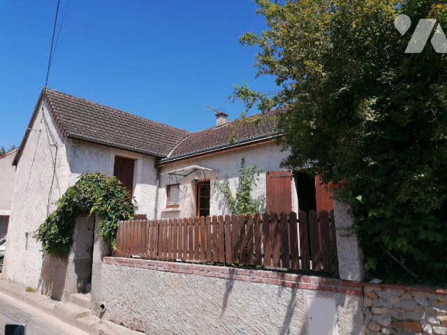 Maison 4 pièces 107 m² · à Descartes · 107 m² · 105 000 €