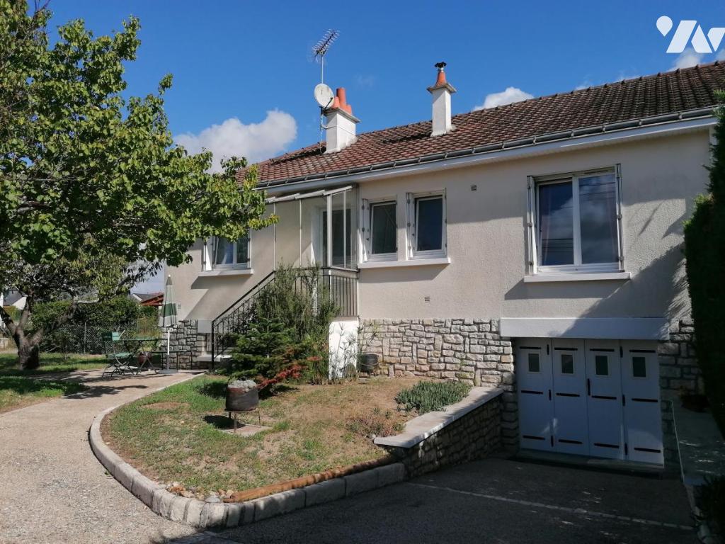 Maison 5 pièces 83 m² · à Descartes · 83 m² · 113 000 €