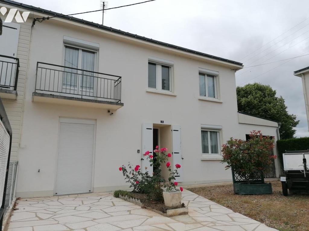 Maison 5 pièces 97 m² · à Descartes · 97 m² · 85 000 €