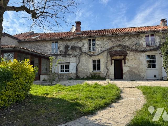 Maison 5 pièces 138 m² · à Theneuil · 138 m² · 240 000 €