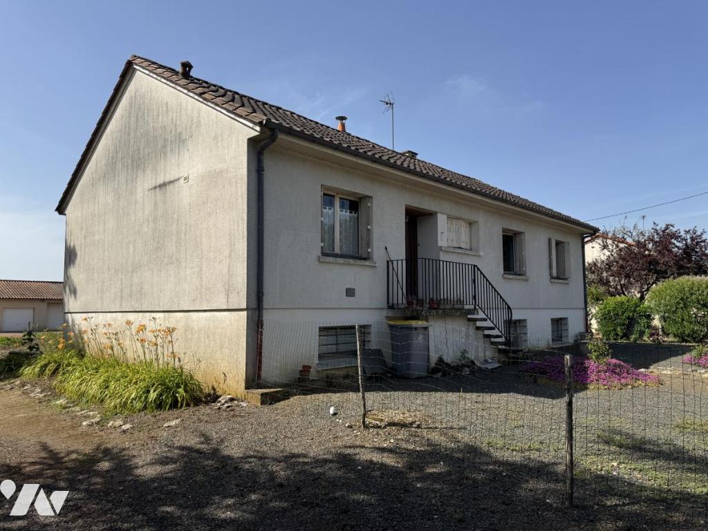 Maison 4 pièces 85 m² · à Roiffé · 85 m² · 110 000 €