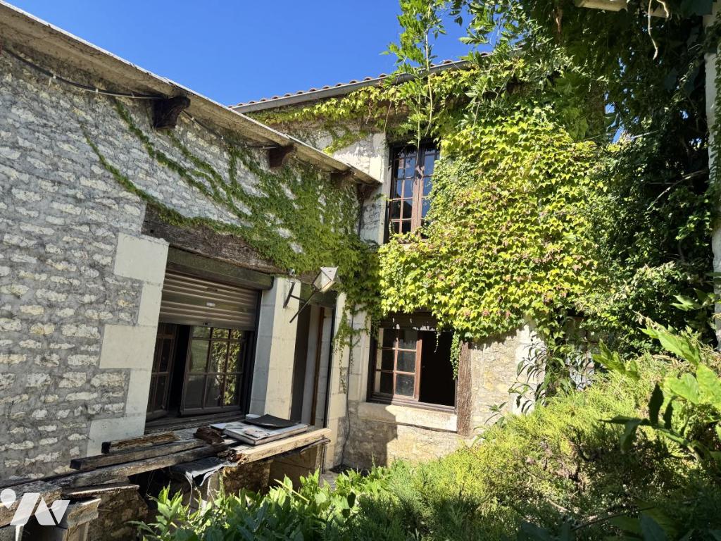 Maison 3 pièces 89 m² · à Marçay · 89 m² · 50 000 €