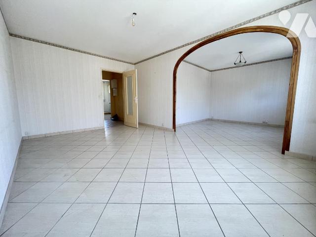 Appartement 4 pièces 77 m² · à Saint-Pierre-des-Corps · 77 m² · 125 000 €