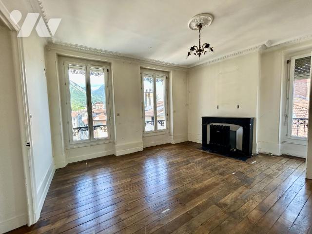Appartement 5 pièces 118 m² · à Grenoble · 118 m² · 170 000 €
