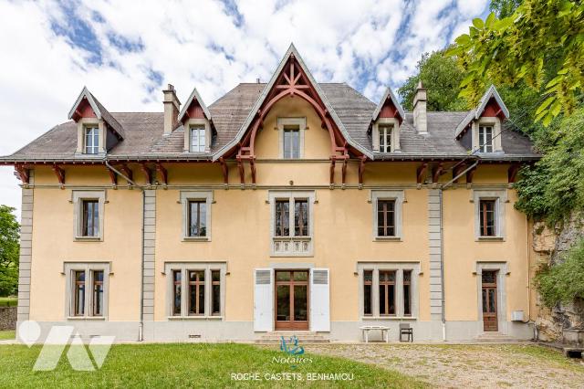 Maison 573 m² · à Voreppe · 573 m² · 1 290 000 €