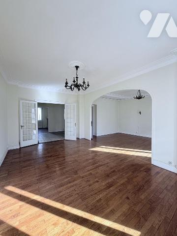 Appartement 109 m² · à Grenoble · 109,2 m² · 273 000 €