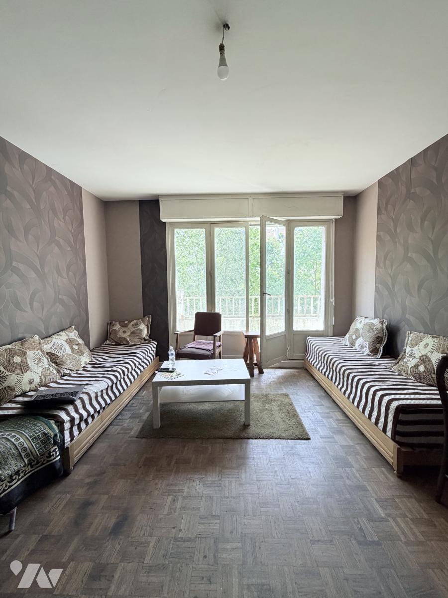 Appartement 2 pièces 53 m² · à Grenoble · 53 m² · 100 000 €