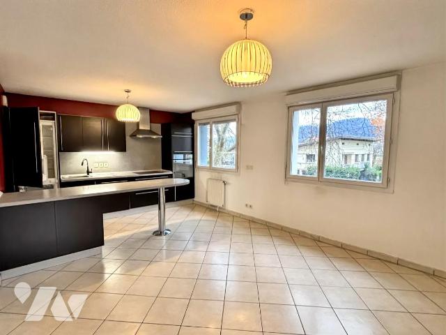 Appartement 4 pièces 75 m² · à Grenoble · 74,9 m² · 140 000 €