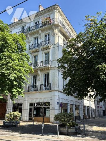 Appartement 6 pièces 202 m² · à Grenoble · 202 m² · 550 000 €