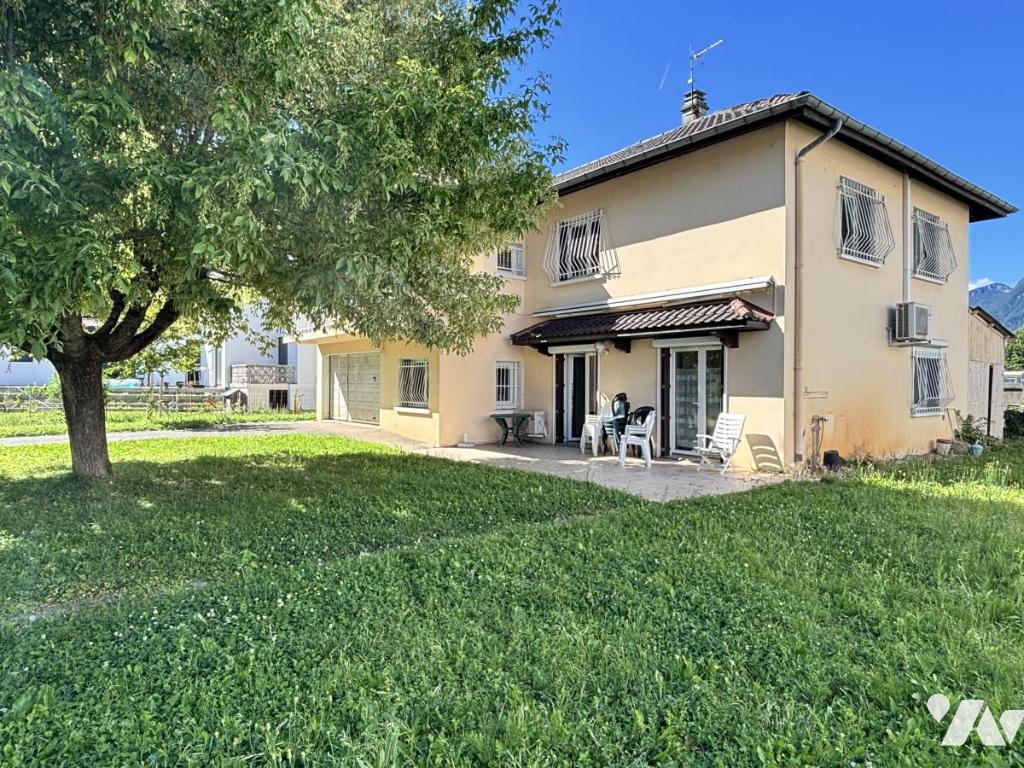 Maison 8 pièces 175 m² · à Grenoble · 175 m² · 315 000 €
