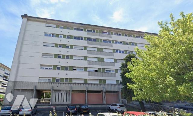 Appartement 2 pièces 55 m² · à Grenoble · 54,8 m² · 120 000 €