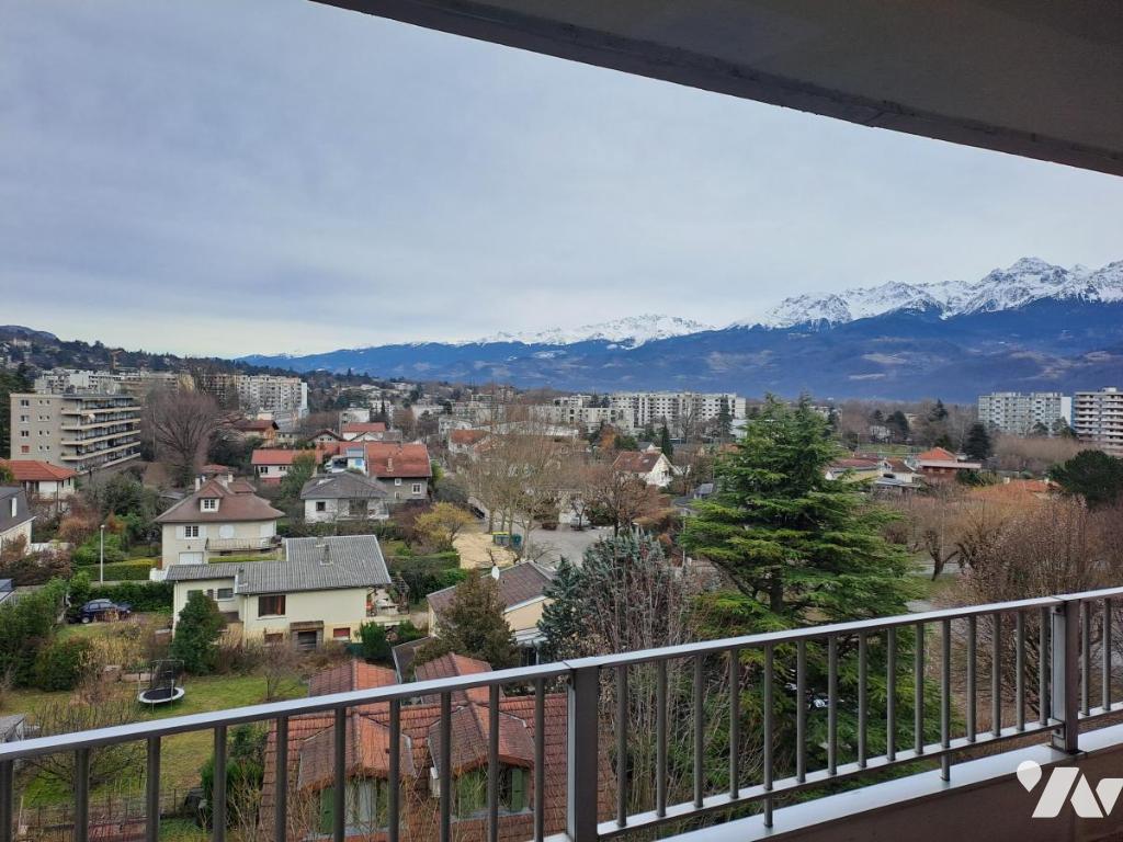 Appartement 4 pièces 104 m² · à Meylan · 104 m² · 360 000 €