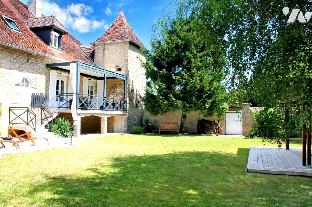 Maison 285m² — Domblans