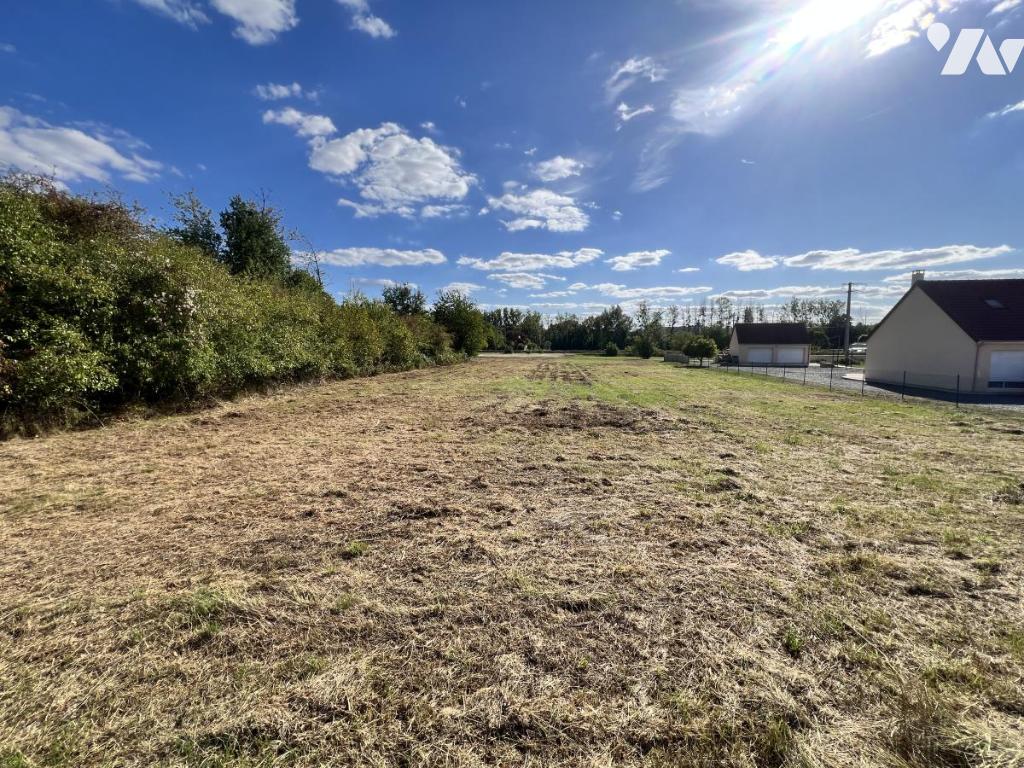 Terrain 1907 m² · à Thésée · 1 907 m² · 17 000 €