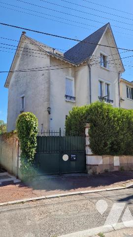 Maison 6 pièces 136 m² · à Vendôme · 136 m² · 240 000 €