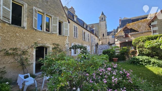 Maison 10 pièces 330 m² · à Vendôme · 330 m² · 600 000 €