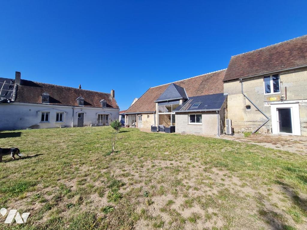 Maison 6 pièces 266 m² · à Saint-Martin-des-Bois · 265,9 m² · 350 000 €