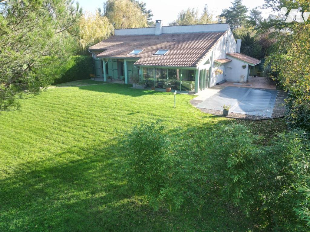 Maison 7 pièces 140 m² · à Saint-Just-Saint-Rambert · 140 m² · 390 000 €