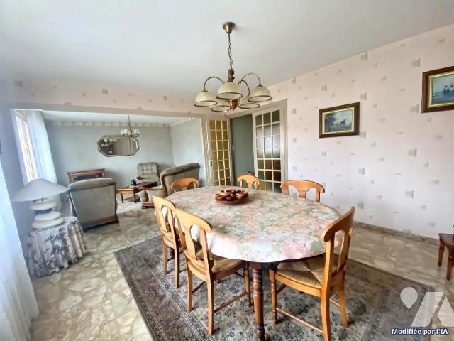 Maison 5 pièces 100 m² · à Saint-Chamond · 99,6 m² · 200 000 €