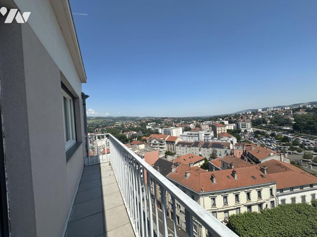 Appartement 6 pièces 105 m² · à Saint-Chamond · 104,6 m² · 120 000 €
