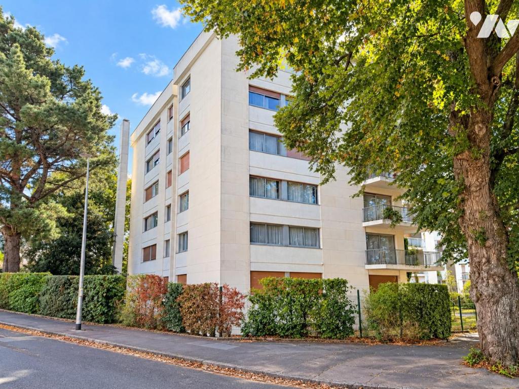 Appartement 5 pièces 141 m² · à Nantes · 140,6 m² · 400 000 €